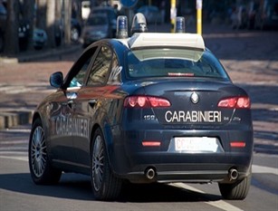 Donna rischia di partorire in auto, i Carabinieri la scortano in ospedale