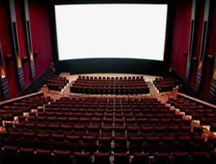 Stanziati 225 mila euro nella Capitale per promuovere la fruizione del cinema sul grande schermo. Valorizzati i progetti in periferia con carenza o assenza di sale 