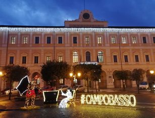 Luminarie natalizie a Campobasso, protagonisti la Donzella e il Diavolo, Felice: “La città non rinuncia a portare in strada tutti i simboli del Natale”