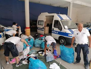 La Polizia locale e la Guardia Costiera sequestrano 3000 pezzi di merce contraffatta