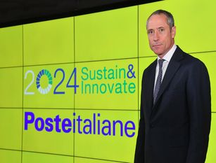 Poste Italiane leader mondiale per la sostenibilita’ nell’indice di Euronext Vigeo-Eiris 2021 Per la prima volta Poste Italiane conquista il primo posto tra quasi 5000 imprese valutate  in base alle performance di sostenibilità  