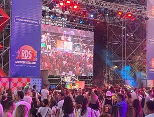 Rds Summer Festival: tre giorni di musica, spettacolo e grande divertimento. Ringraziamenti a Rds e Lux Holding   Per la scelta della citta’ di Termoli