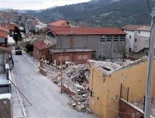 31 ottobre 2002, la città di Isernia commemora il sisma di San Giuliano di Puglia