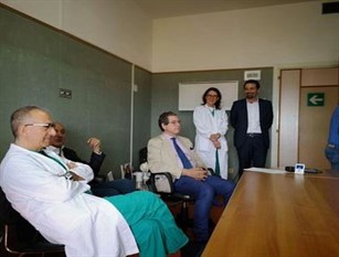 Al Cardarelli di Campobasso effettuata operazione con equipe di cinque medici Paziente colpito da aneurisma aorta, a lavoro equipe medici