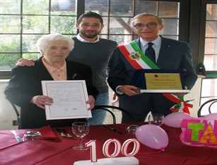 Nonnina isernina Filomena Esposito ha compiuto 100 anni