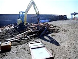 Campidoglio, al via lavori demolizione ex stabilimento “L’Arca” a Ostia. Diventerà spiaggia libera