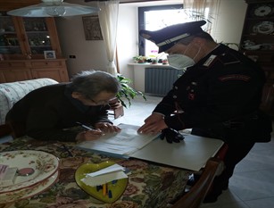Carovilli: Anziana sola e senza contanti per la spesa quotidiana. I Carabinieri le consegnano la pensione.