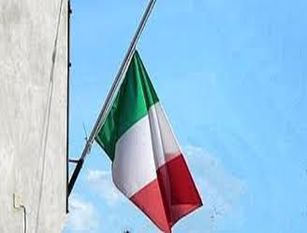 Pescatori italiani sequestrati in libia:  luci accesse la notte in municipio e bandiere a mezz’asta