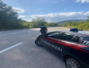 Giovane alla guida con uno spinello: denunciato dai Carabinieri”