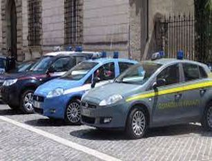 Polizia, Carabinieri e Guardia di Finanza insieme in un servizio di controllo del territorio.