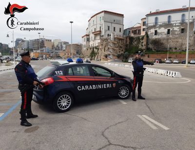 I Carabinieri di Termoli hanno tratto in arresto in flagranza di reato un 42enne per violenza e minaccia a un pubblico ufficiale