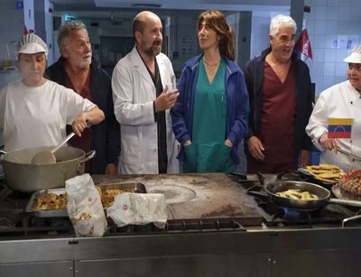 Albanese e Raffaele insieme in “Salute!”, il nuovo film di Riccardo Milani Ambientata in un ospedale del Molise, riunisce i protagonisti di Un mondo a parte accanto a un cast ricco di nomi della comicità italiana.