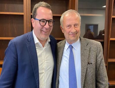 156 milioni alle Regioni. Bussone e Paglione: «Per la montagna non c’è nulla da festeggiare» Il sindaco di Capracotta e presidente di Uncem Molise Candido Paglione e il presidente nazionale di Uncem Marco Bussone: «Sono le risorse di due annualità. Il Fondo era stato programmato a 200 milioni l’anno. La montagna non può vivere di annunci»